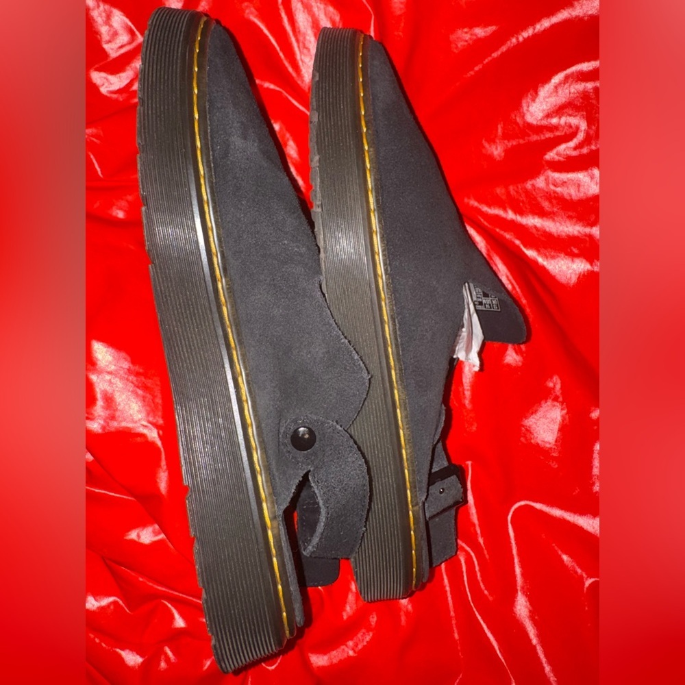 Dr. Martens UNISEX Carlson Suede Casual Slingback Mules in black - Picture 3 of 16